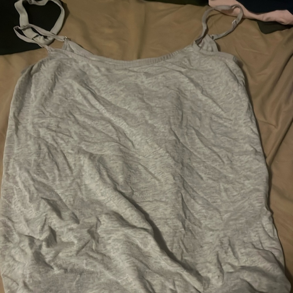 Women’s gray tank top
